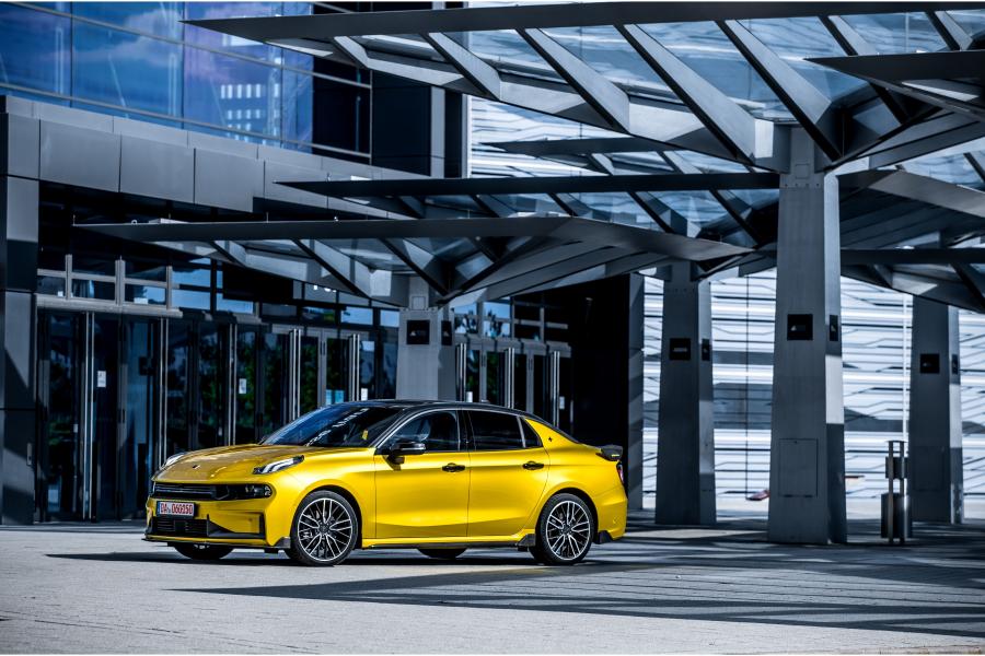  LYNK&Co 03+ 2019 года  (фото 14 из 38)